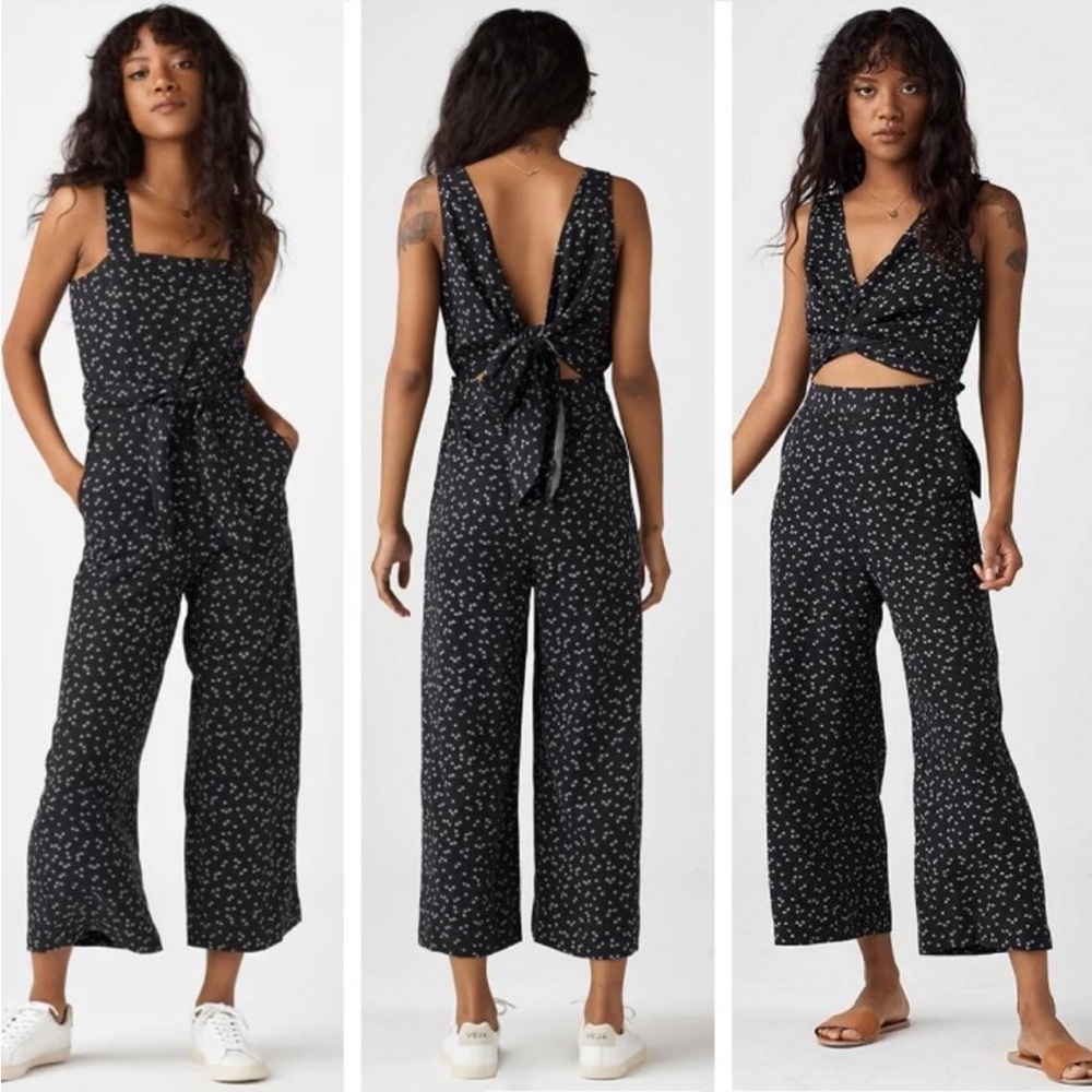 VETTA Black Floral Jumpsuit